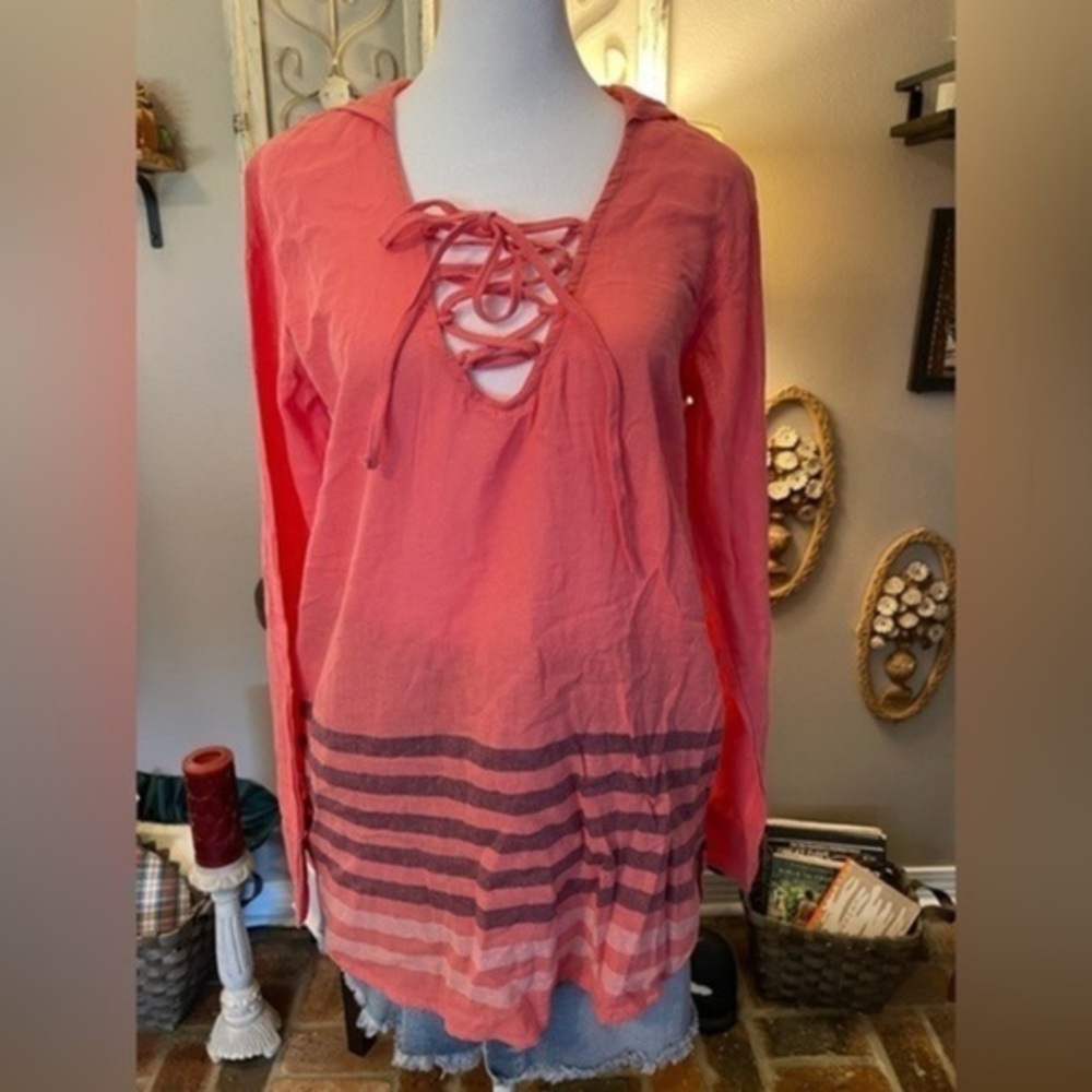 Legaci 100% cotton hooded long sleeve beach tunic.